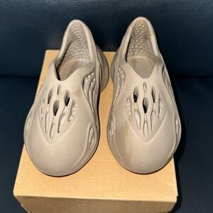 YEEZY Foam Runners 5K